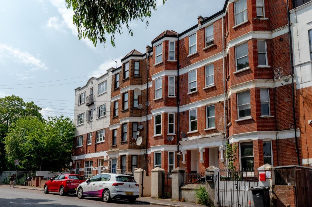 Appartamento Artistic Pied-A-Terre, Steps From The Tube, Moments From London'S Heart Esterno foto
