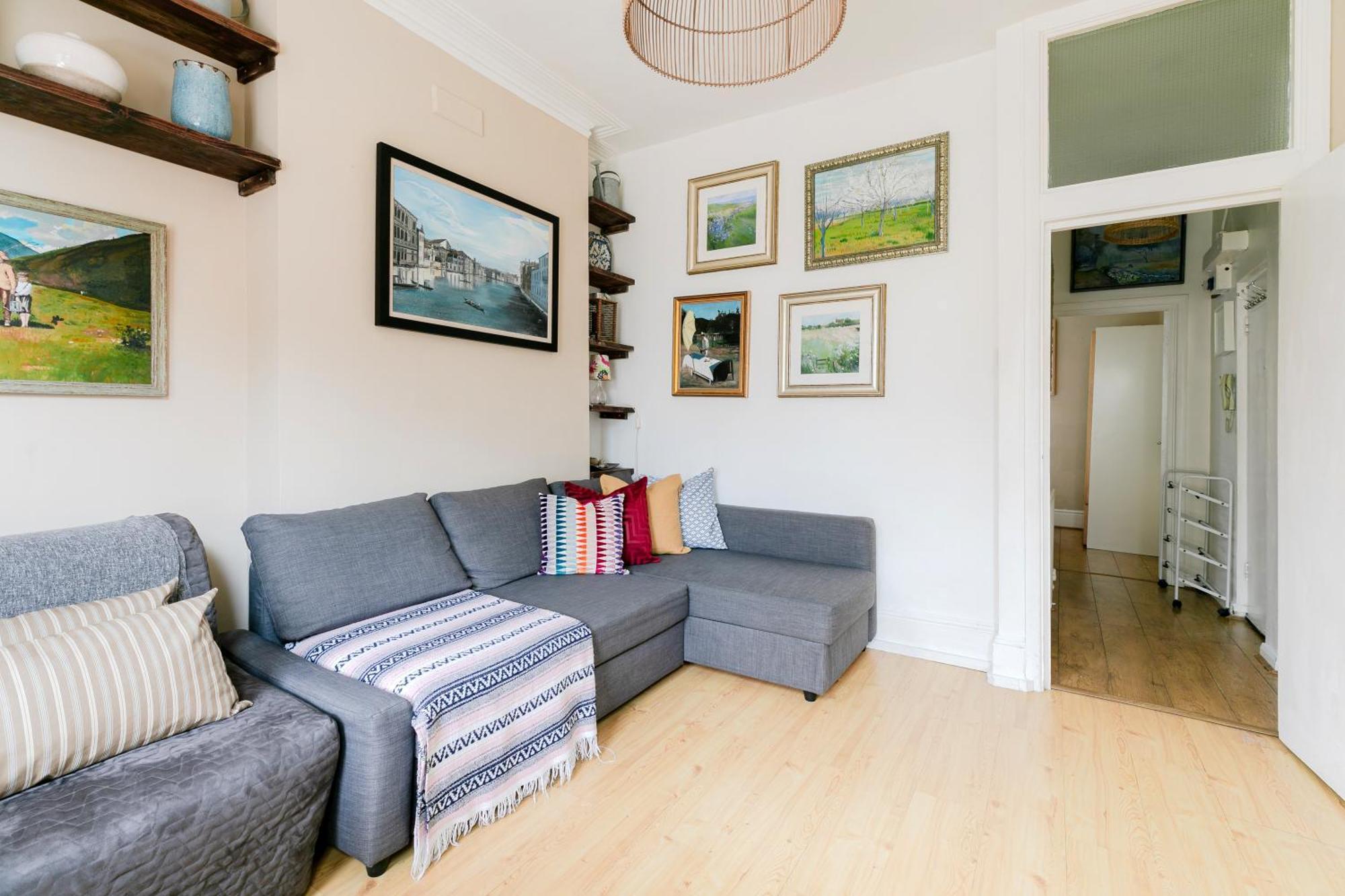 Appartamento Artistic Pied-A-Terre, Steps From The Tube, Moments From London'S Heart Esterno foto