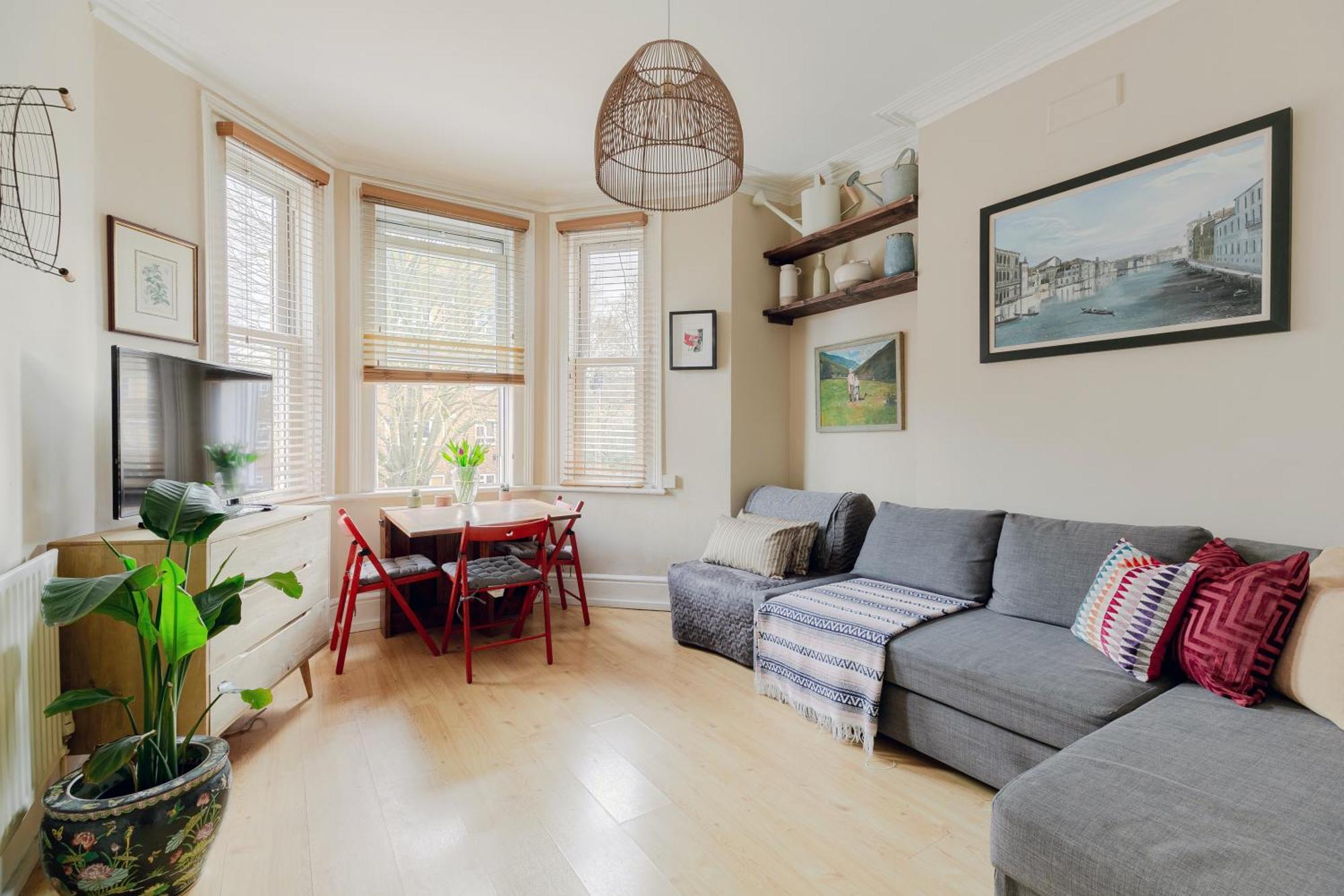 Appartamento Artistic Pied-A-Terre, Steps From The Tube, Moments From London'S Heart Esterno foto