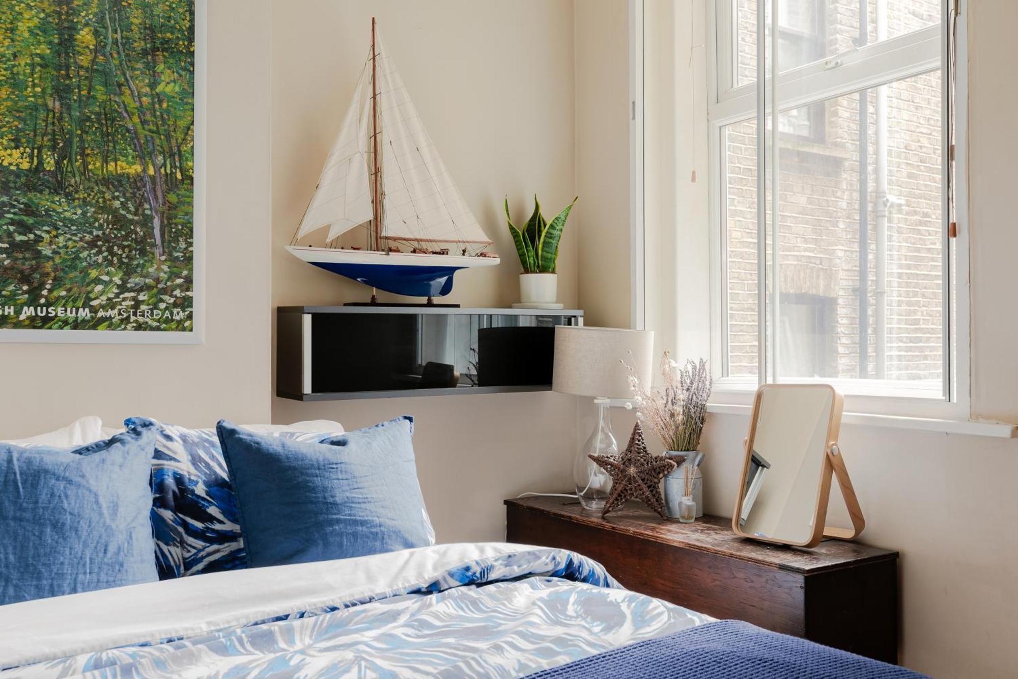 Appartamento Artistic Pied-A-Terre, Steps From The Tube, Moments From London'S Heart Esterno foto