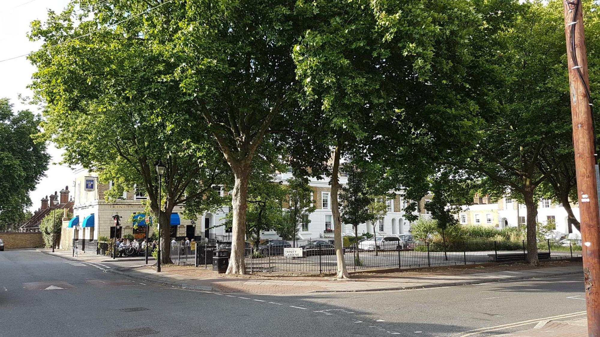 Appartamento Artistic Pied-A-Terre, Steps From The Tube, Moments From London'S Heart Esterno foto